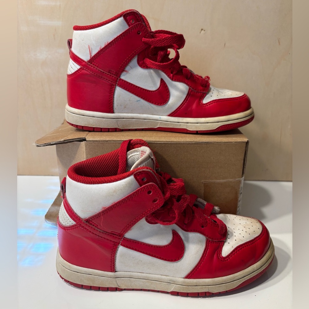 DUNK HIGH 'CHAMPIONSHIP RED' GS Size 1